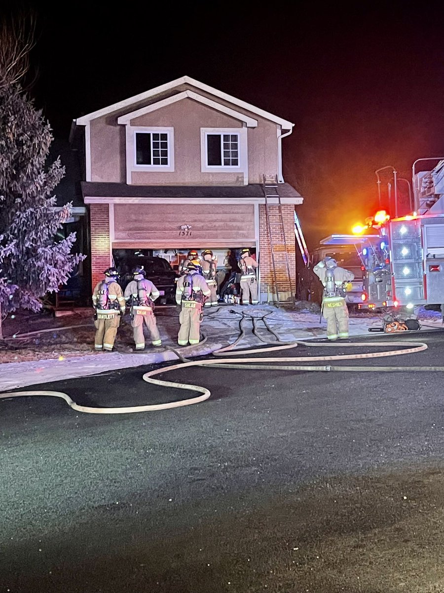 ColoradoSpringsFire is on scene of a workingfire at 1571 CARRAWAY CT. Firefighters have fire under control and one person was treated on scene for smoke inhalation. One person will be displaced tonight