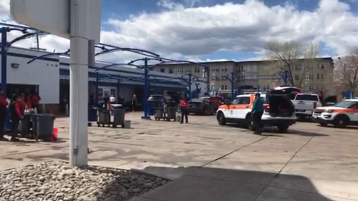 1 stabbed at Denver car wash, possible suspect in custody